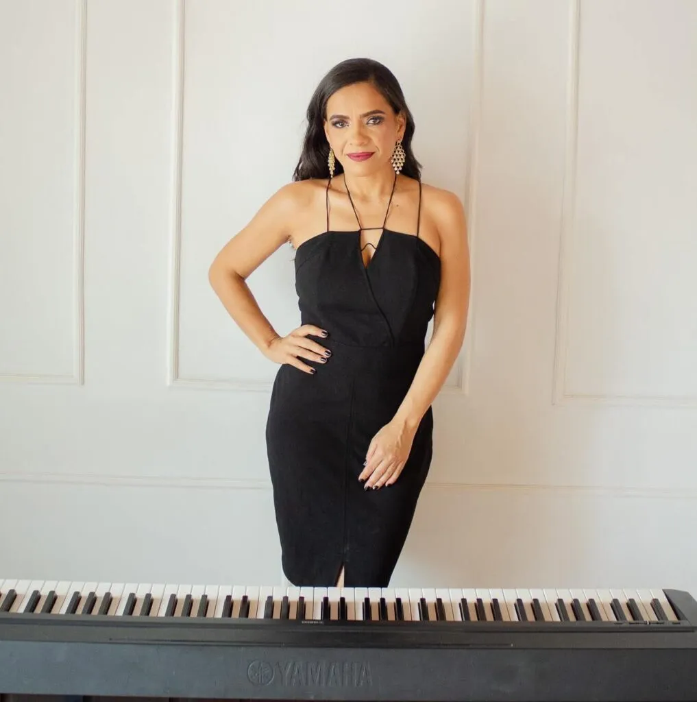 Aline Fróes
